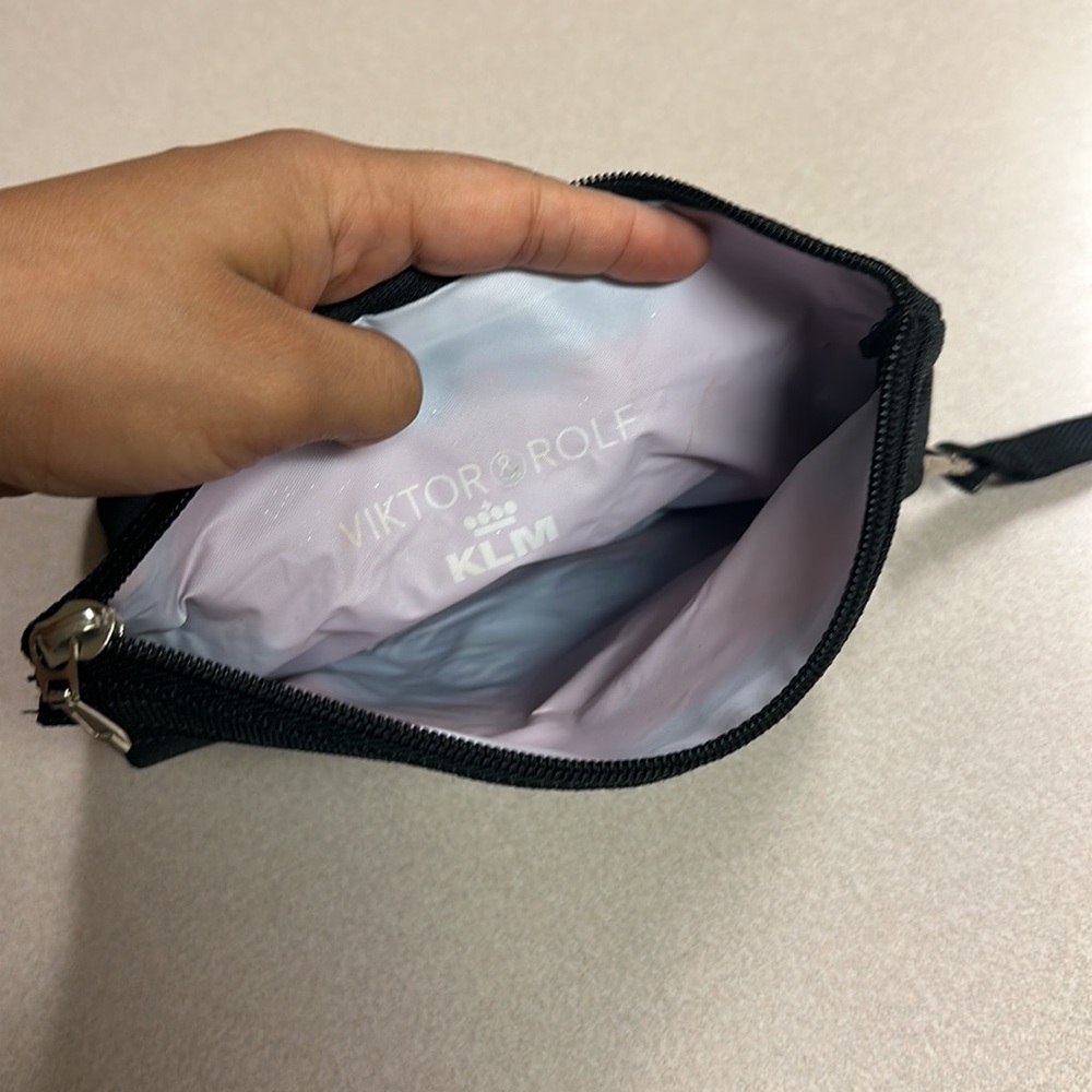 Viktor & Rolf Wristlet - Picture 4 of 8